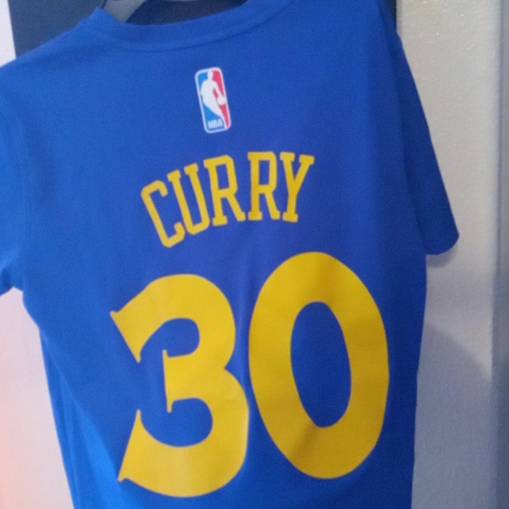 Adidas shirt - Picture 4 of 6